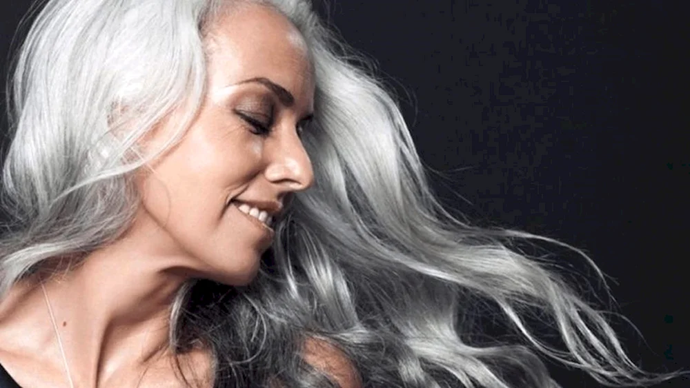 63 Sommer Model Yasmina Rossi