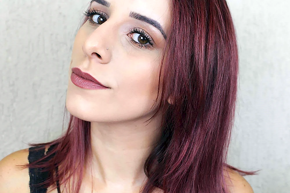 Marsala Farbton Haarfarbe