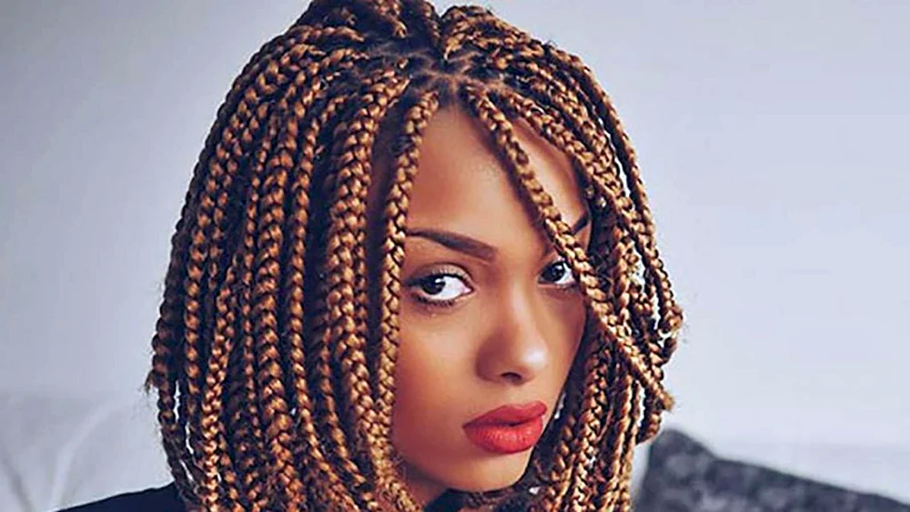 Afrikanische Zöpfe auf einem Bob