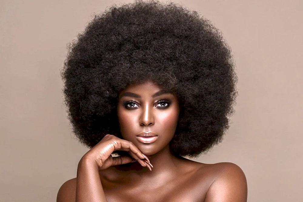 Afro Brooke Sängerin