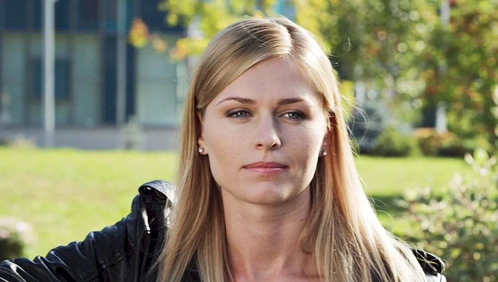 Agne Groodyte in Unterwäsche