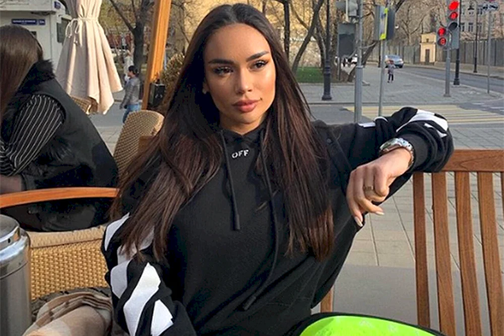 Aida Urazbakhtina Der Bachelor