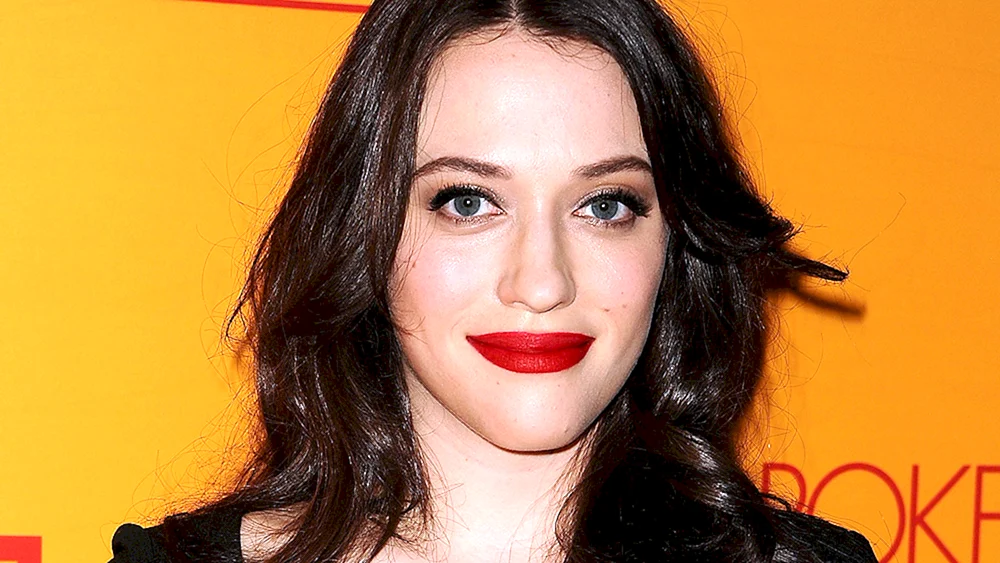 Kat Dennings 2021