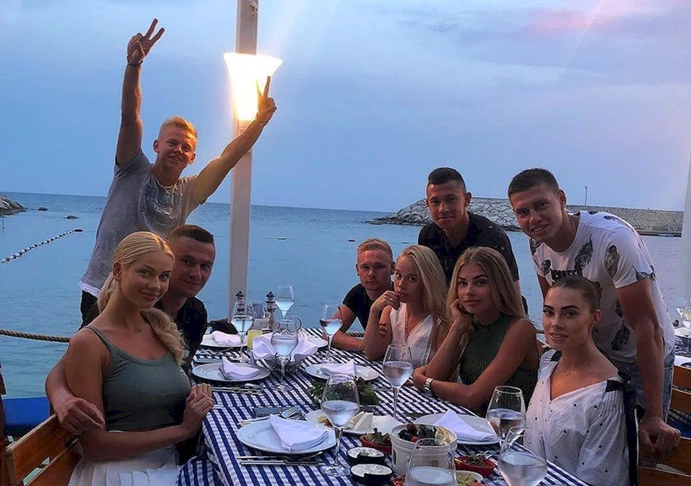 Alexander Zinchenko und Vlada Limousine