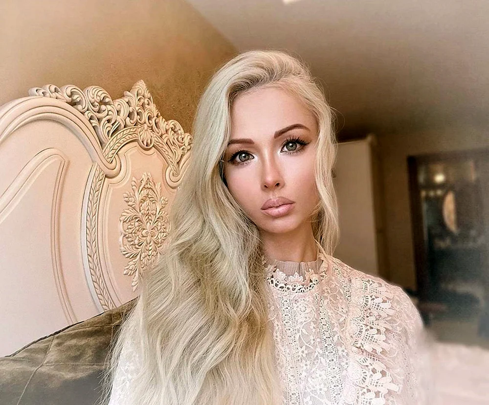Amatue Valeria Lukyanova
