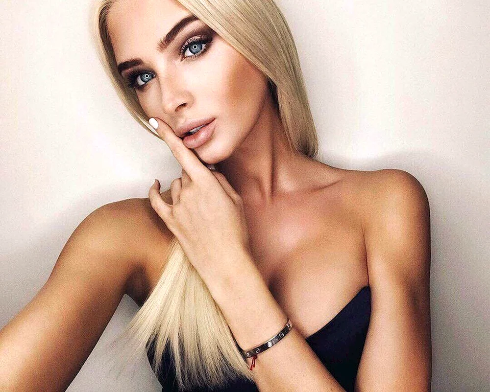 Alena Shishkova vor plastischer Chirurgie