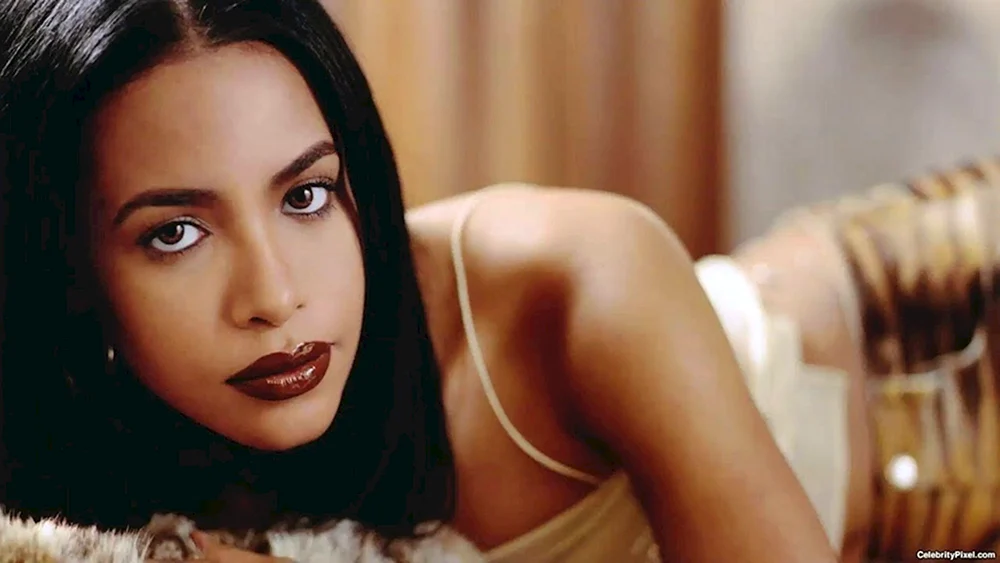 Aaliyah 1979 - 2001