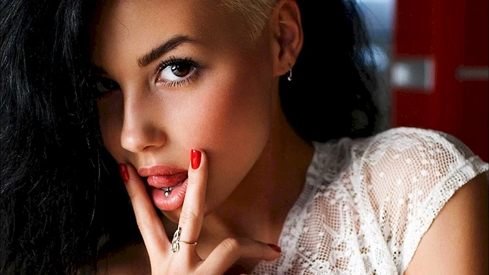 Alia Lando Amirova