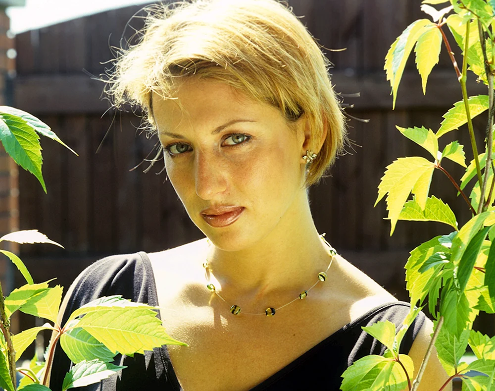 Alika Smekhova in der Jugend