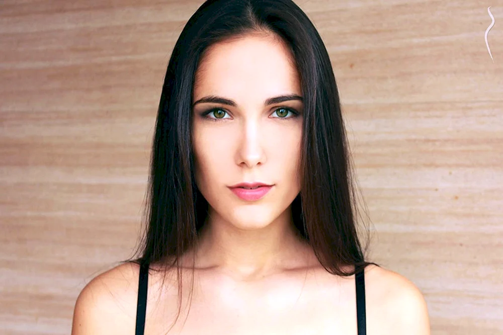 Alina b