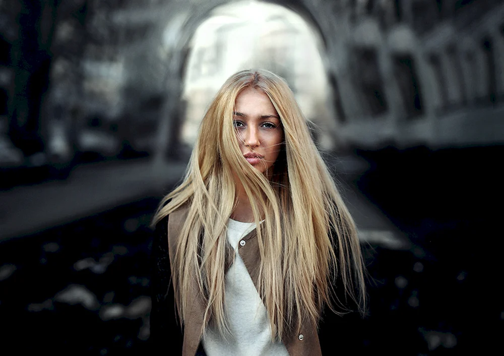 Oksana Bast