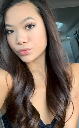 Alina li