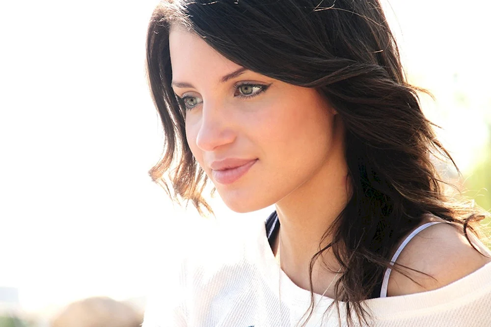 Alina Nosulenko Grand Lyon Dienstmädchen