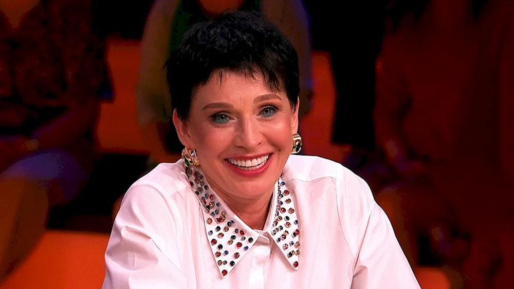 Alice Mon jetzt 2021