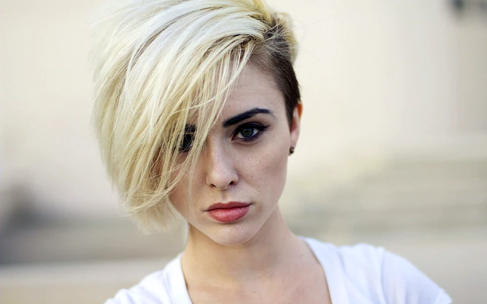 Pixie bob cut for medium hair