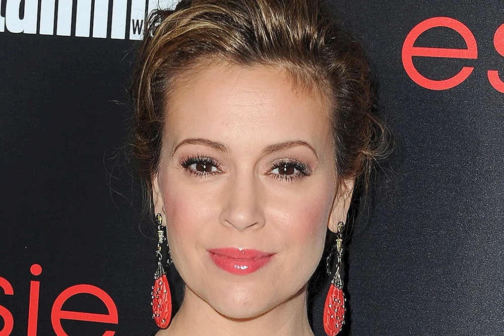 Alyssa Milano Verzaubert
