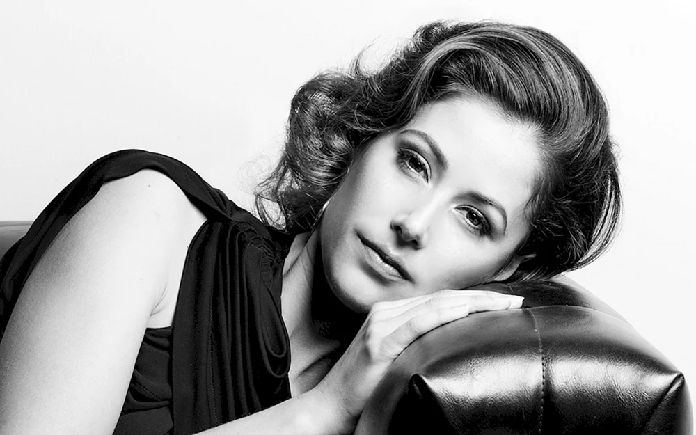 Amanda Crew Foto