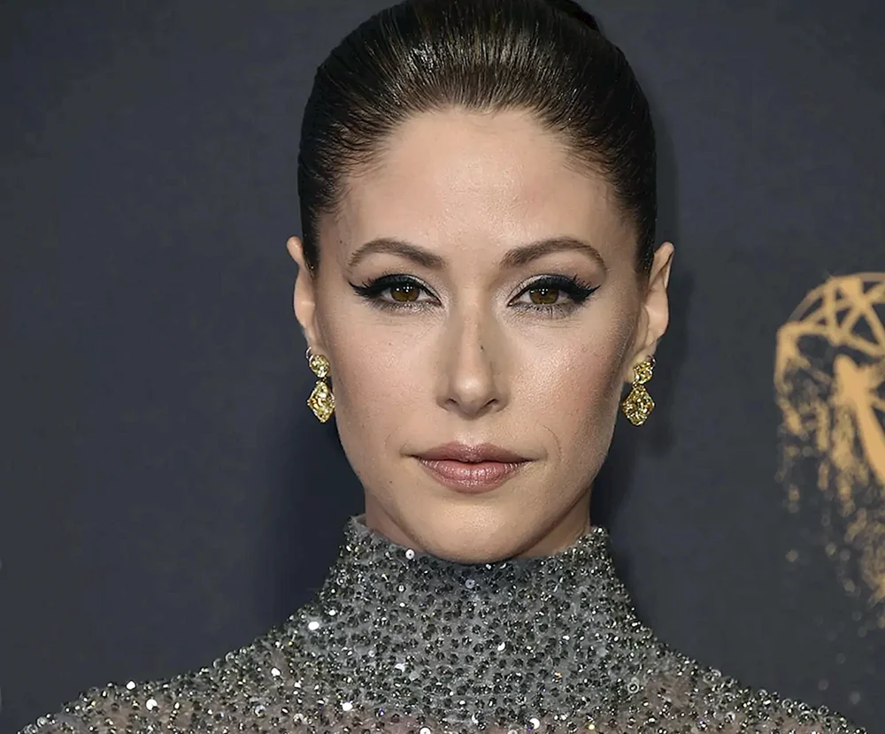 Amanda Crew Schauspielerin