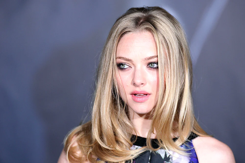 Amanda Seyfried als junge Frau