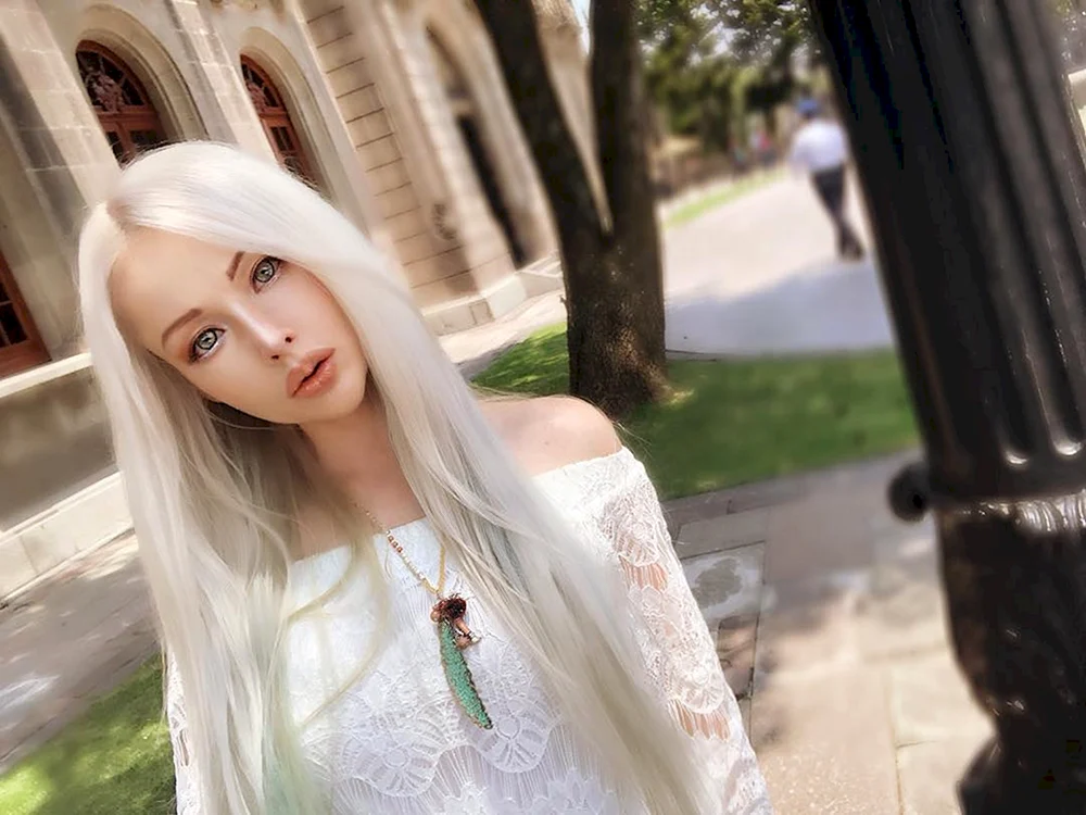 Amatue Valeria Lukyanova
