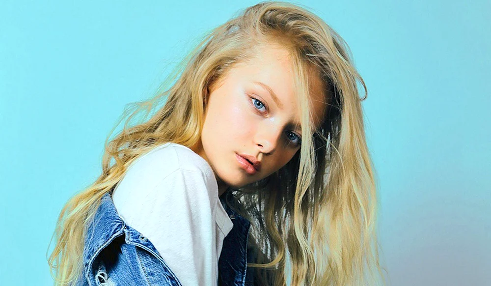 Amiah Miller 2014