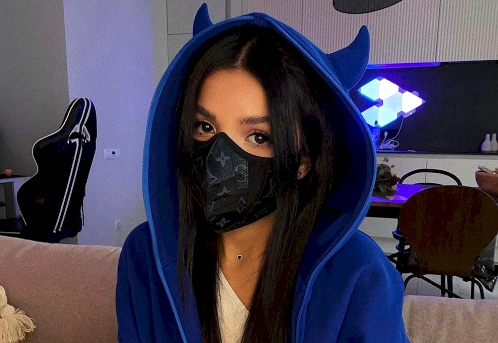 Amina tenderlybae Mirzoyeva