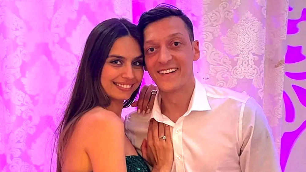 Amine Gülsen und Mesut Özil