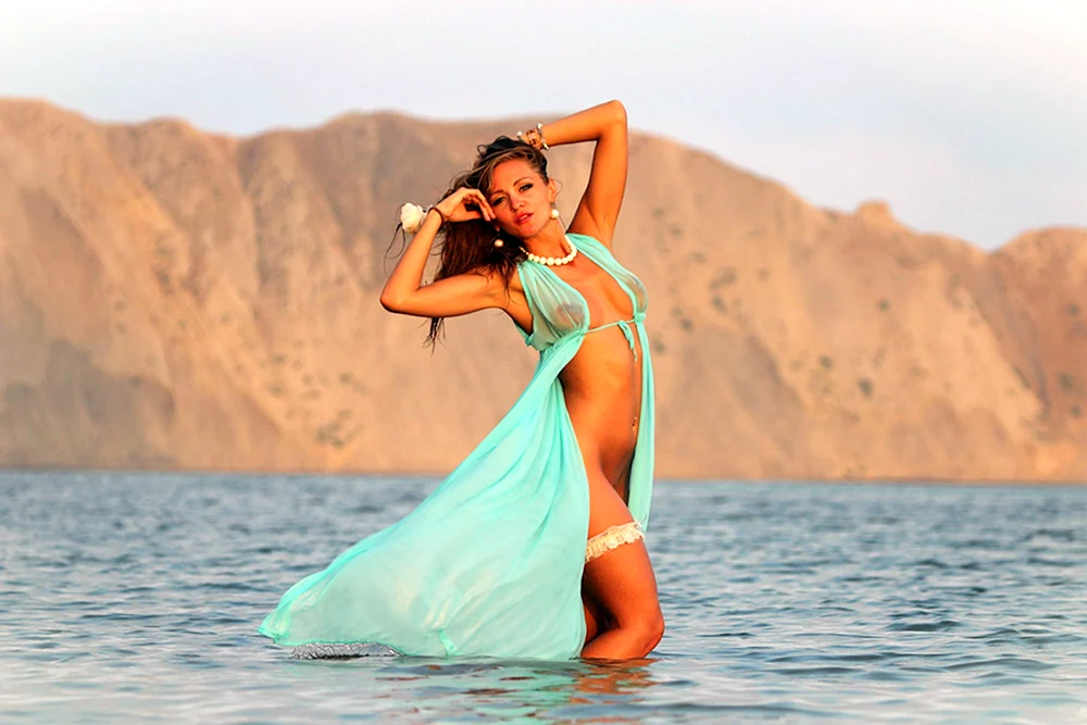 Anastasia Turquoise