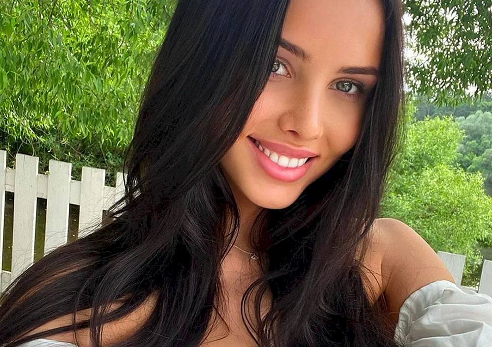 Anastasia Reshetova Model