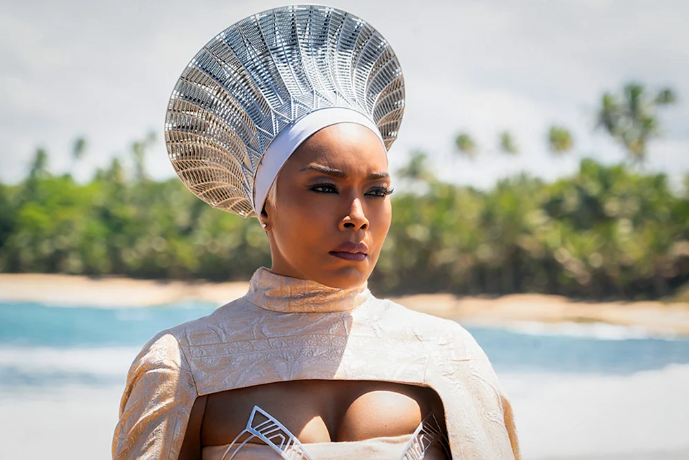 Angela Bassett schwarzer Panther