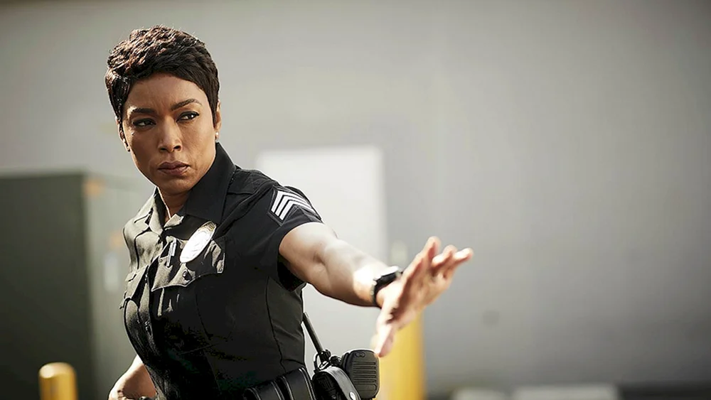 Angela Bassett Serie 911