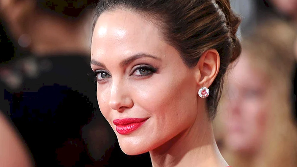 Angelina Jolie
