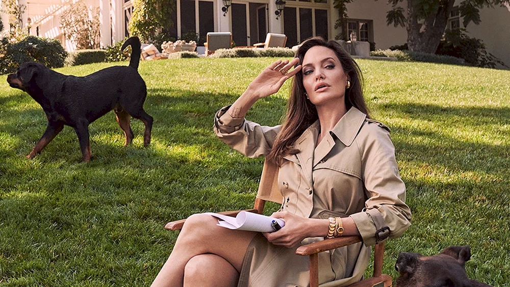 Angelina Jolie