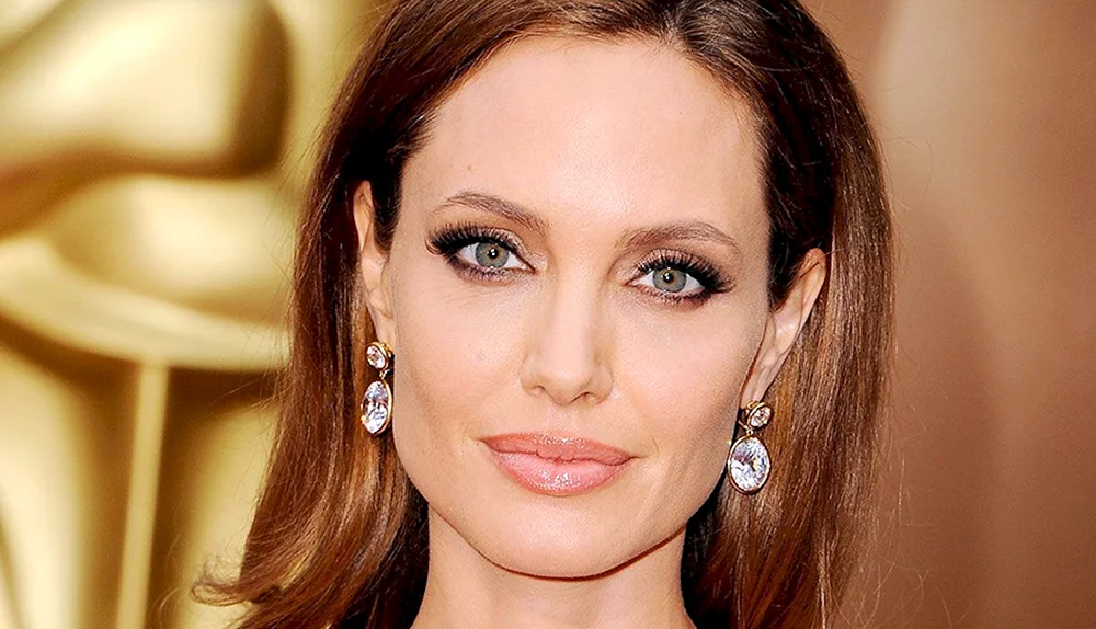 Angelina Jolie Augenfarbe