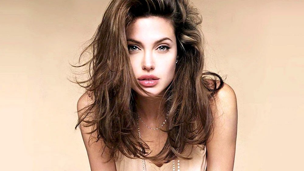 Angelina Jolie auf Englisch
