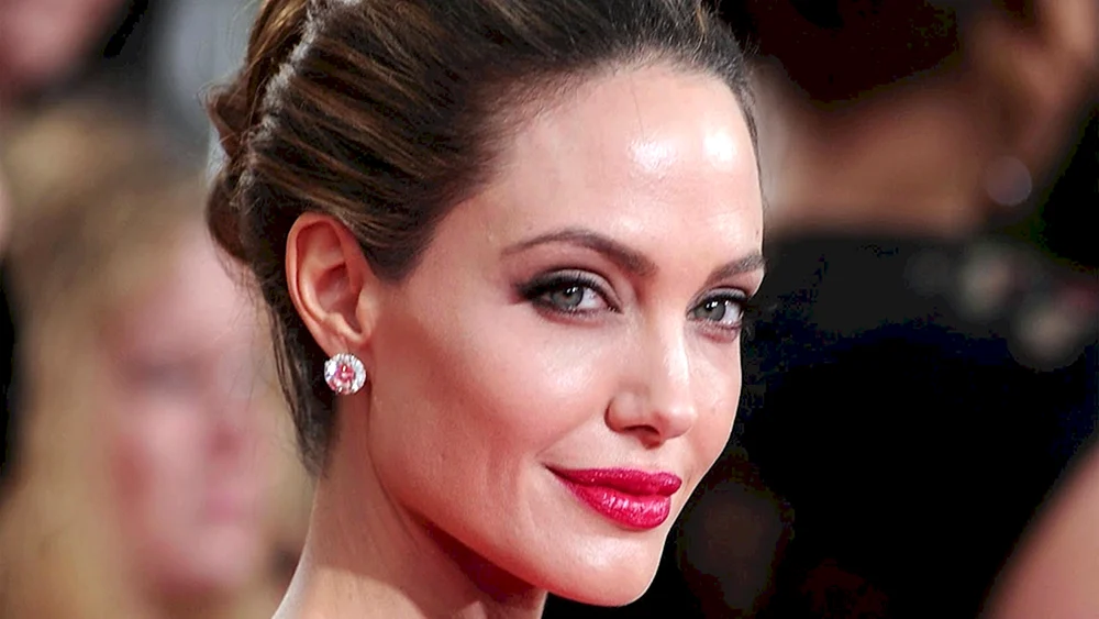 Angelina Jolie