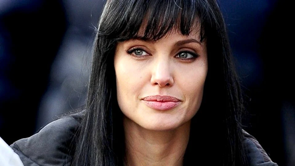 Jolie. Vamp