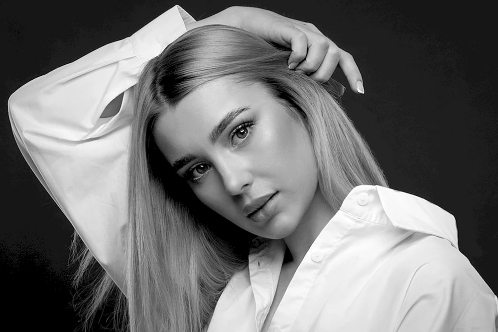 Angelina Pirtskhalava Model