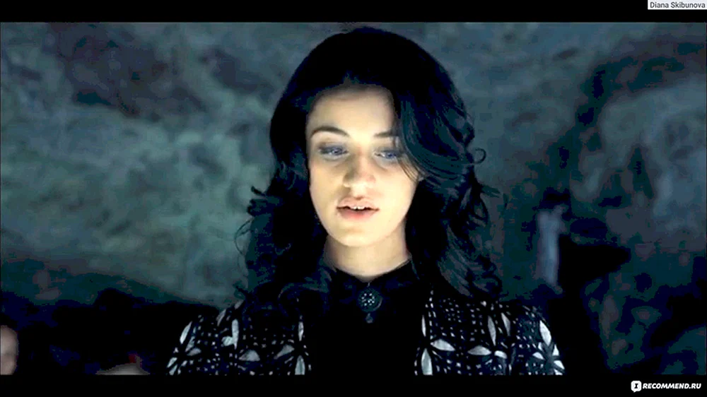 Anya Chalotra Jennyfer