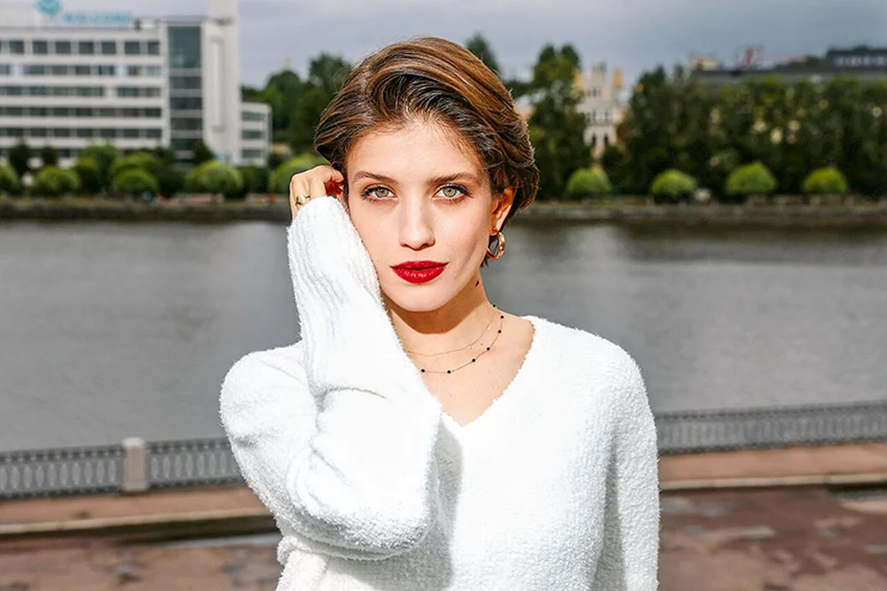 Anya Chipovskaya