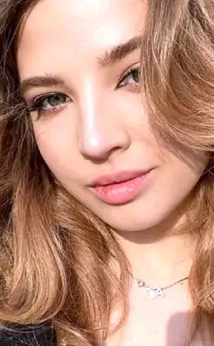Anya Pokrov