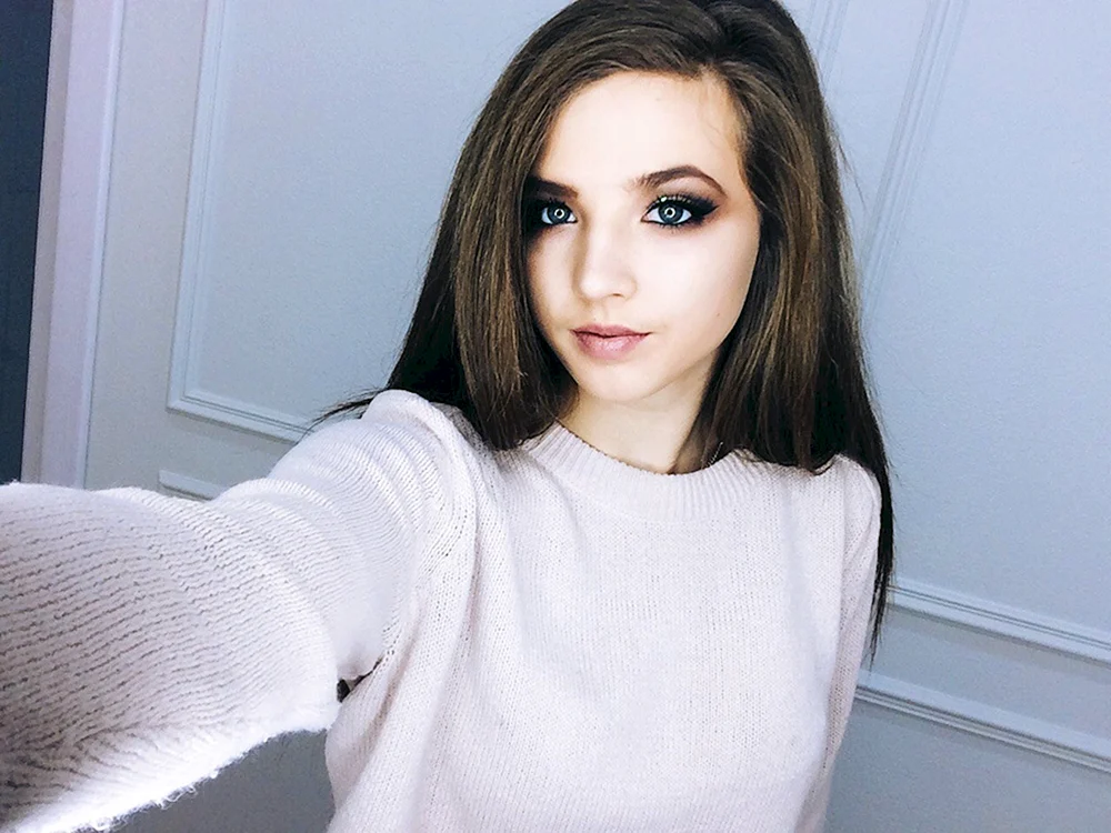 Anya Pokrovskaya 2021