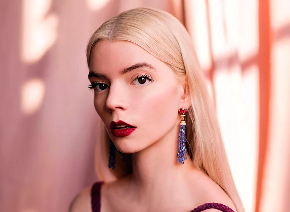 Anya Taylor