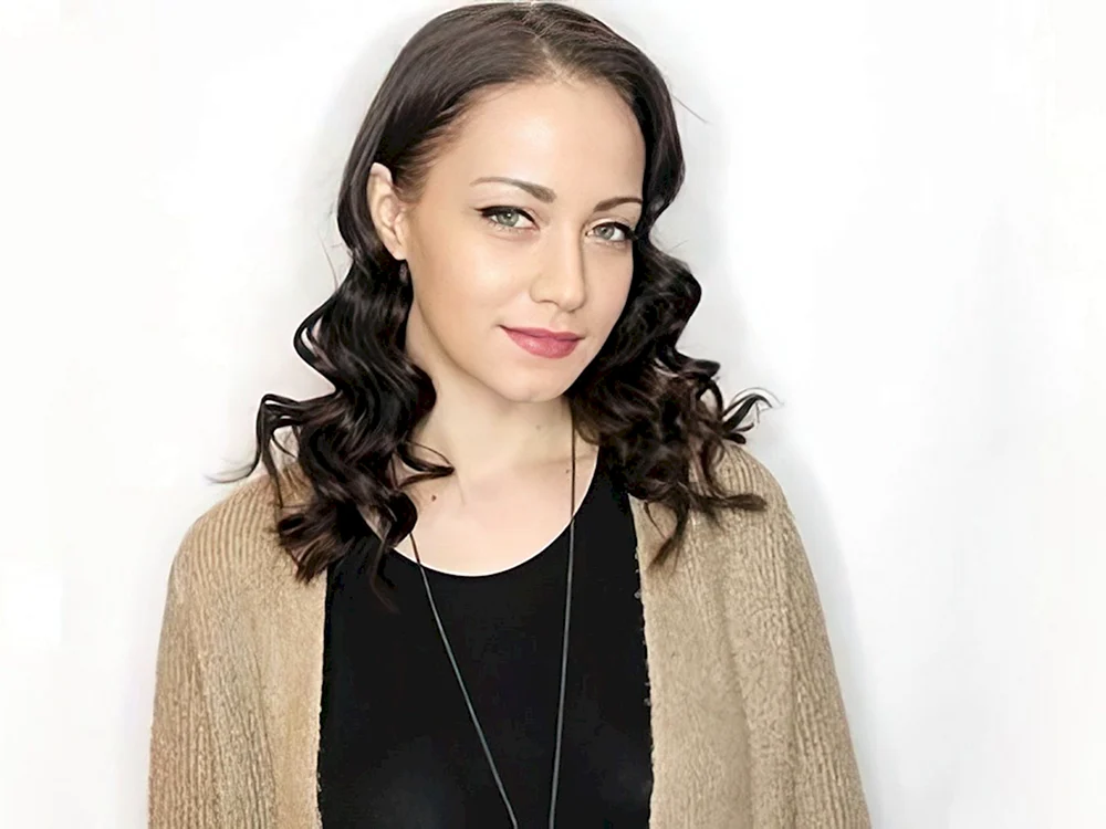Anna Adamovic