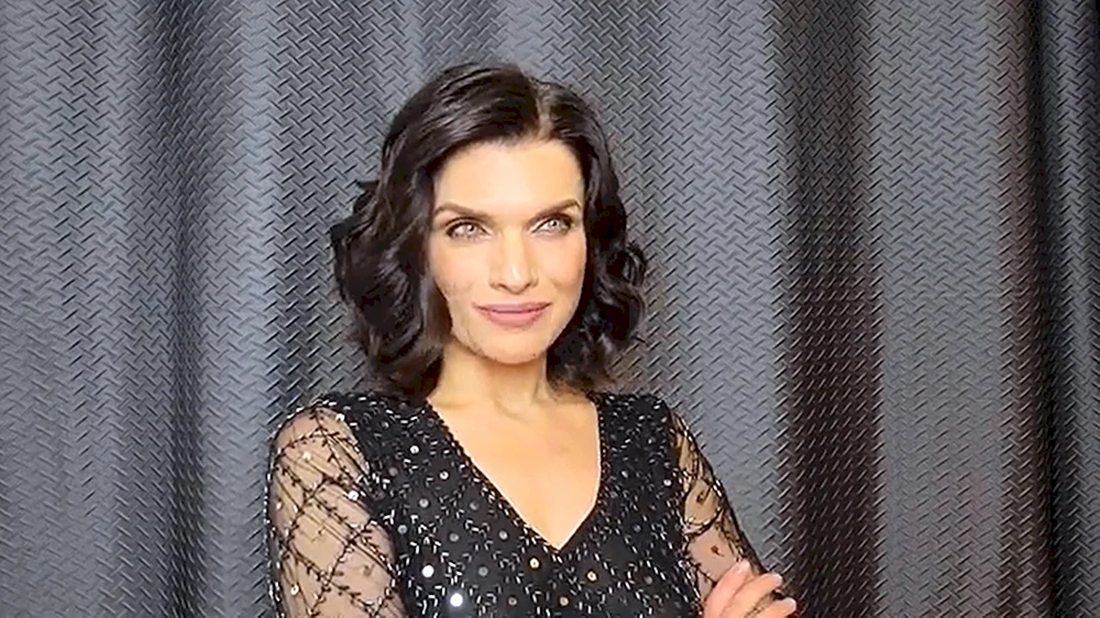 Anna Azarova Schauspielerin