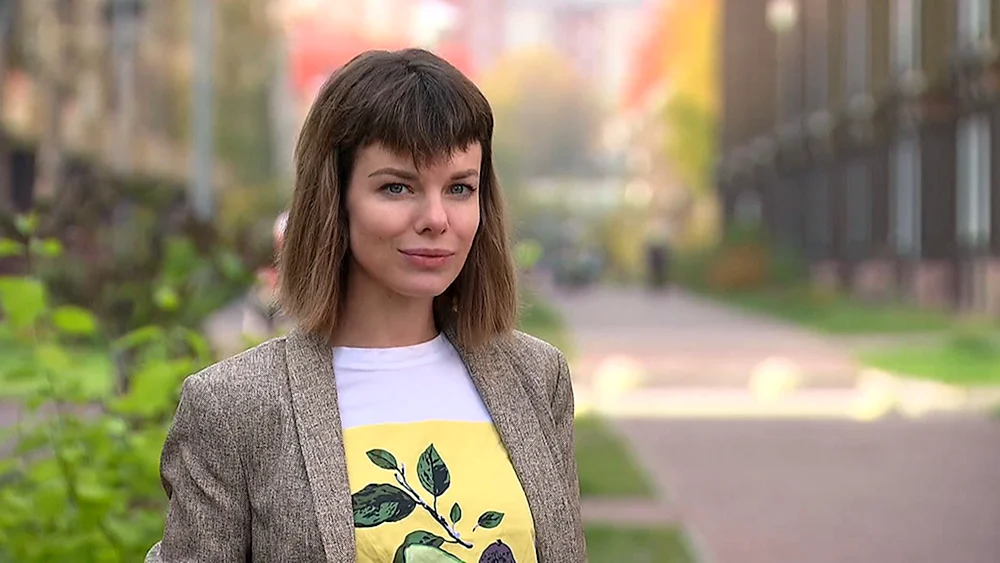 Anna Starshenbaum Schauspielerin
