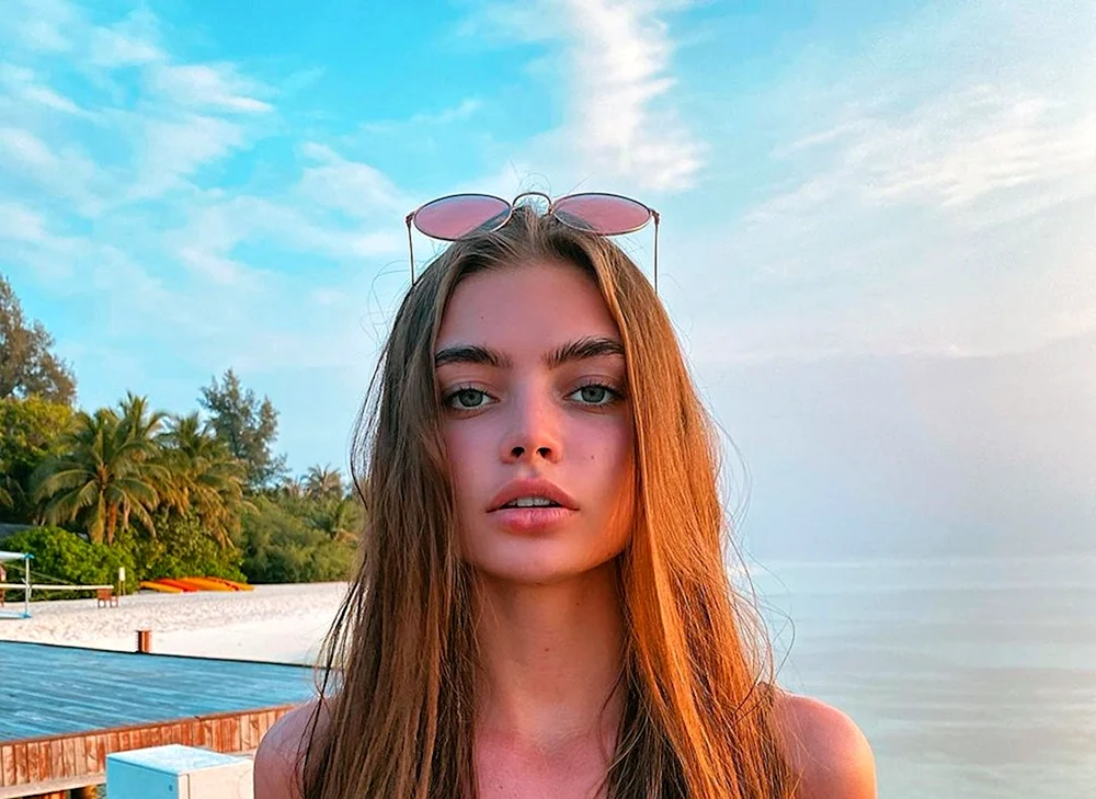 Anna Ischuk ticken