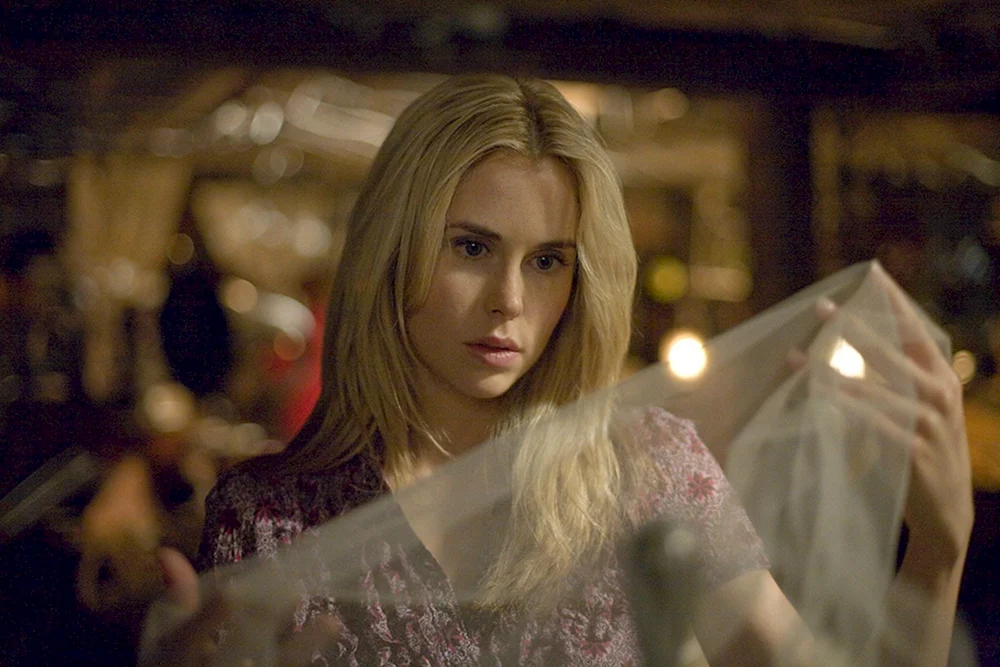 Anna Hutchison in dem Film Cabin in the Woods 2011.