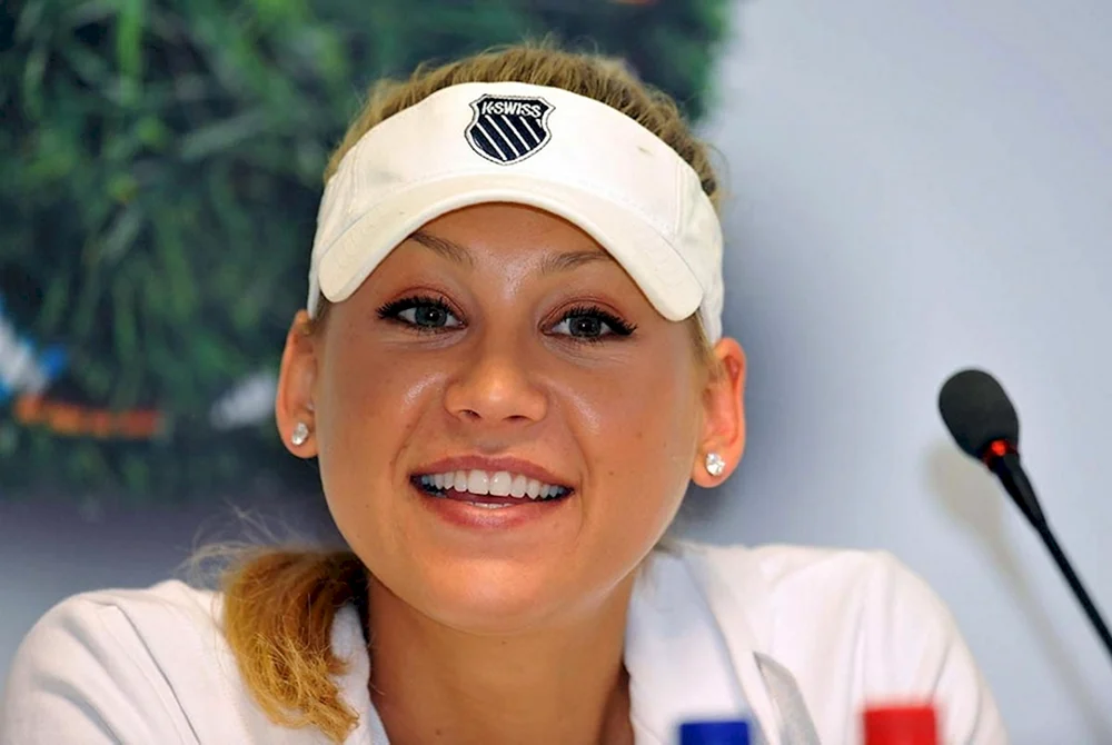 Anna Kournikova 2022
