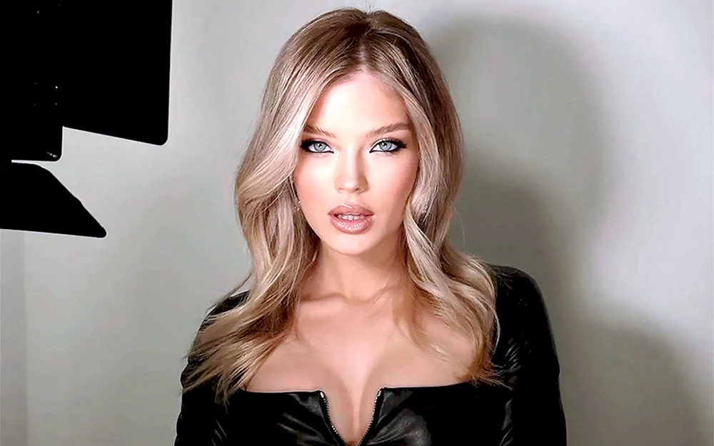 Anna Linnikova bei Miss Universe 2022